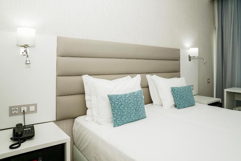 Standard Double Room image 4