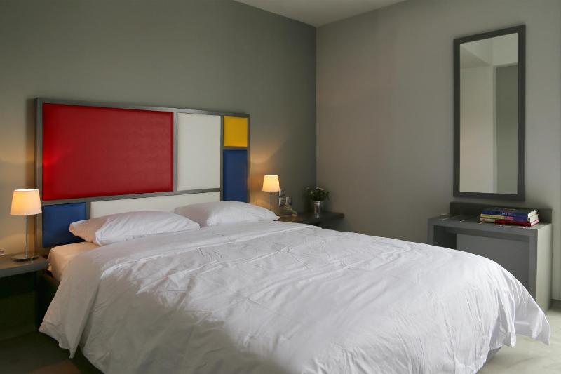 Superior Triple Room with Sea View image 4