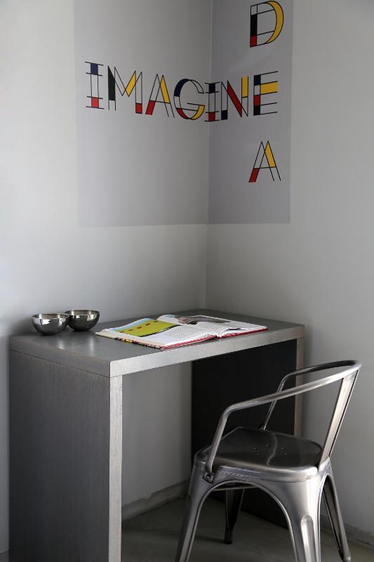 Double Room with Window image 2