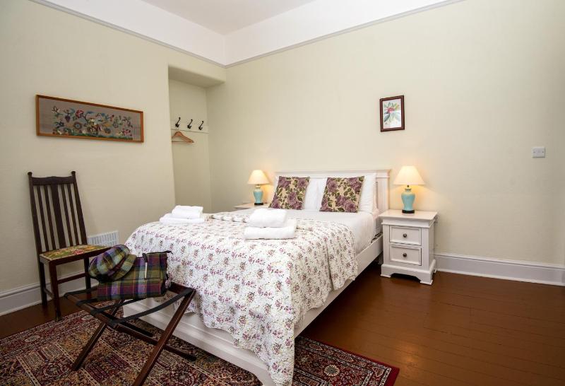 Two-Bedroom House image 4