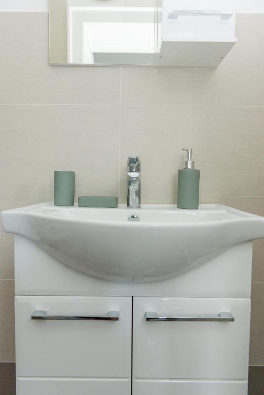 Studio Apartment image 3