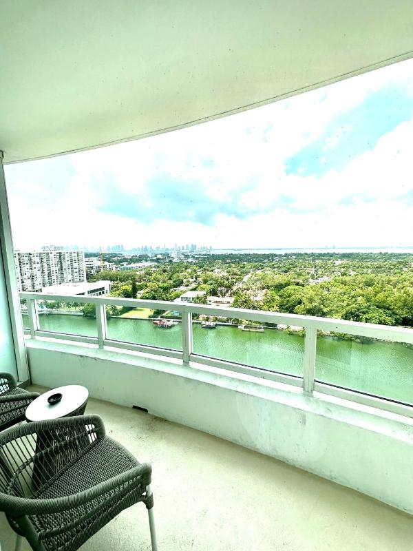 Fontainebleau Miami BeachTresor - image 34