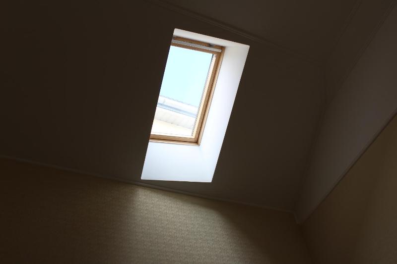 Budget Triple Room - Attic image 1