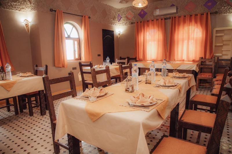 Traditional Riad Merzouga Dunes - image 21