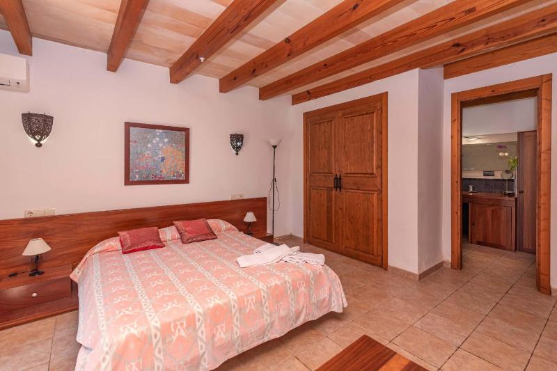 Can Lleida Valero by Sealand Villas - image 10