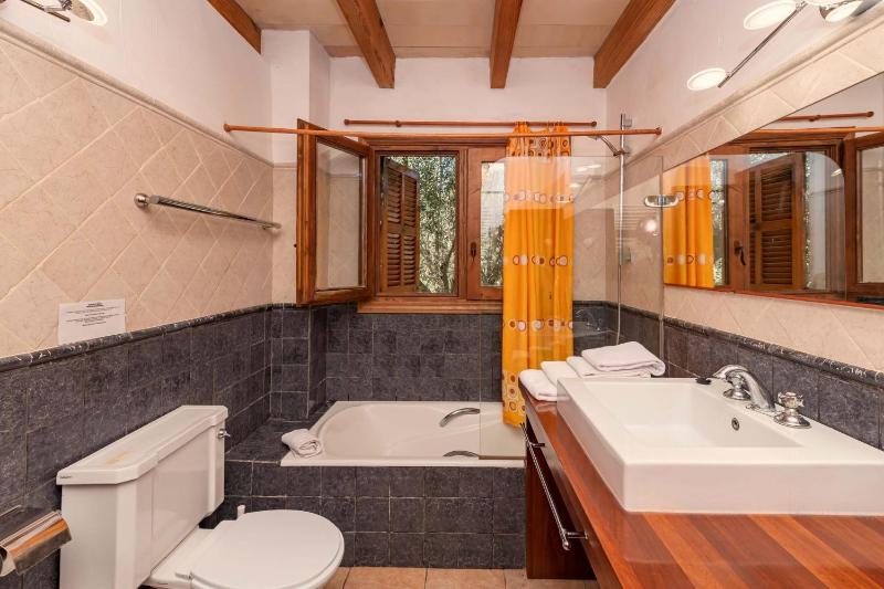 Can Lleida Valero by Sealand Villas - image 9