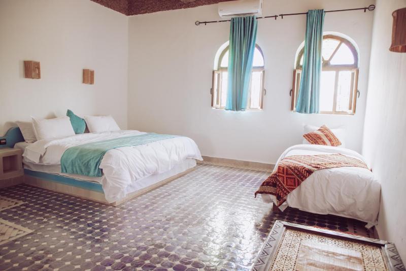Traditional Riad Merzouga Dunes - image 11