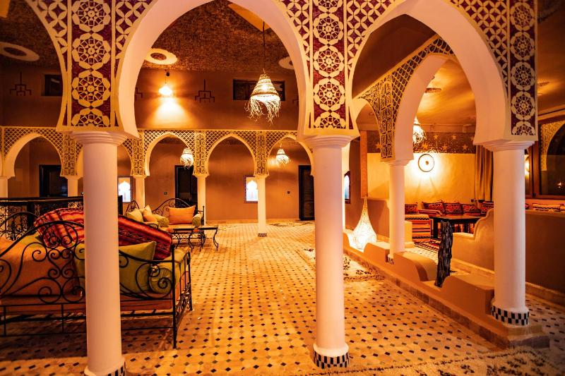 Traditional Riad Merzouga Dunes - image 13