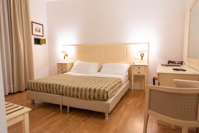Economy Double or Twin Room image 3