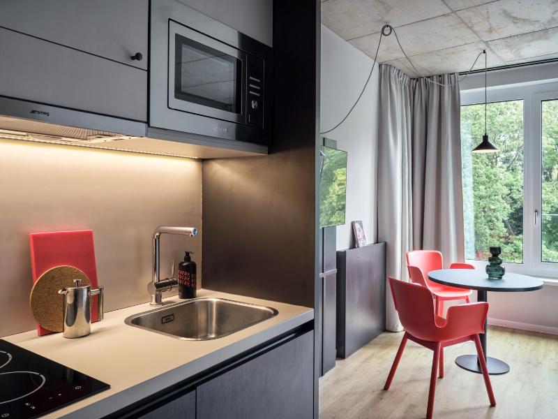 STAYERY Bremen Altstadt - alle Zimmer mit Klimaanlage - image 26