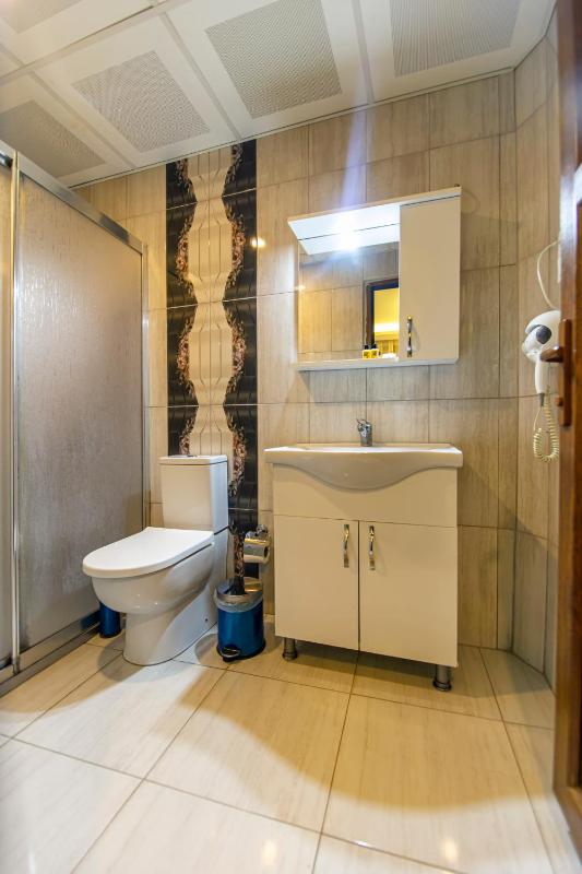 Large Double Room image 2