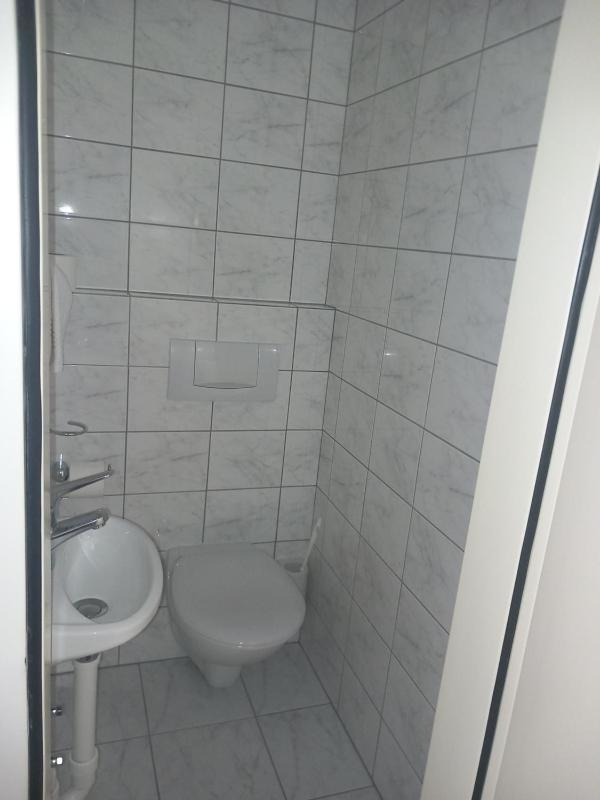 One-Bedroom Apartment image 2