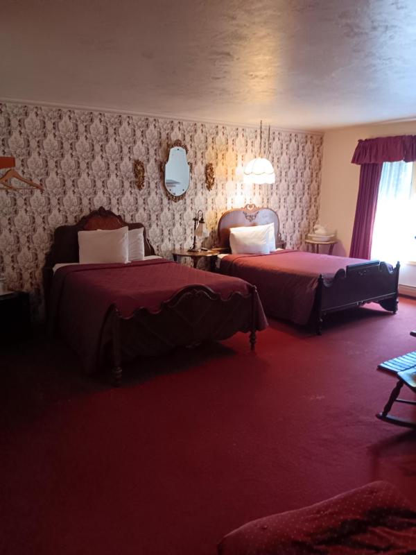 Double Room image 1