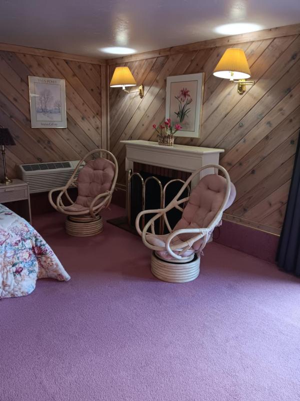 Double Room with Patio image 3