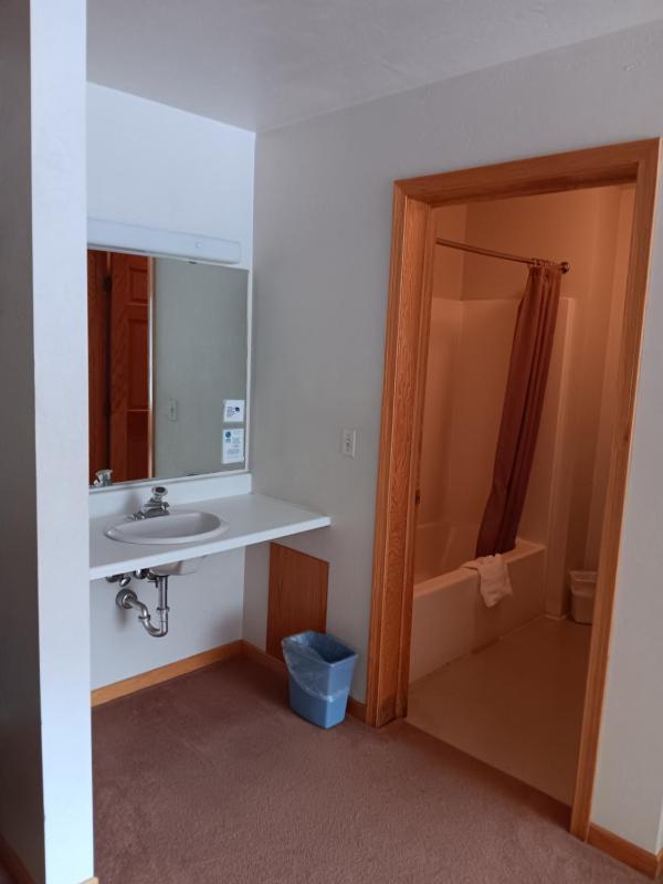 Quadruple Room image 4