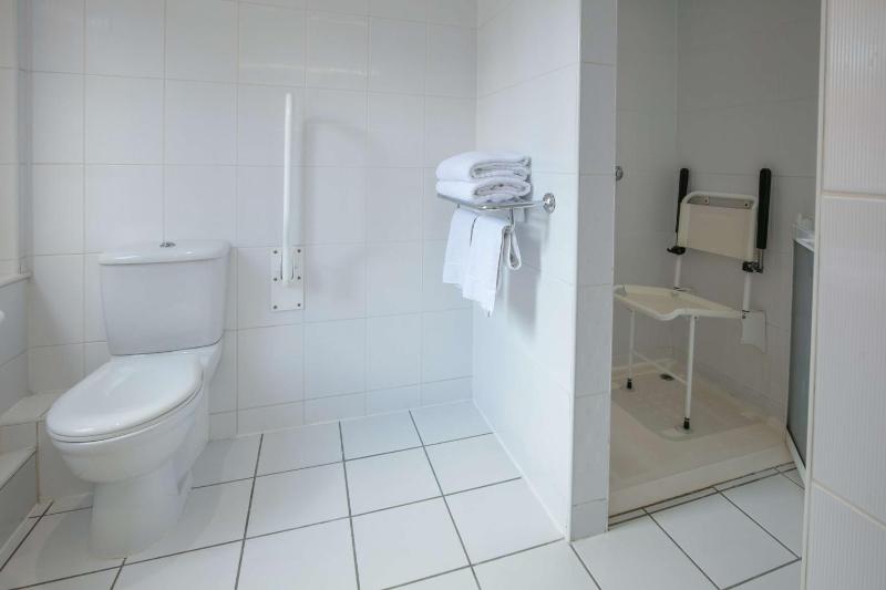 Double Room - Disability Access image 4