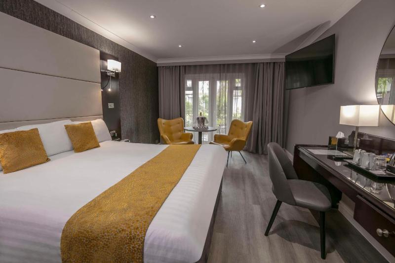 Superior King Room image 1