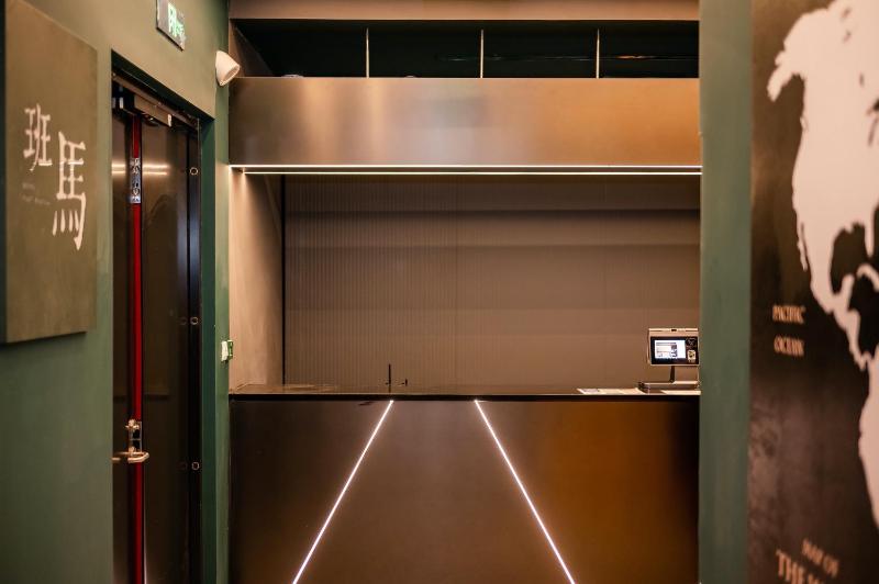 Dayin - Nanjing Road & People's Square & The Bund-24hour Front desk service - image 6