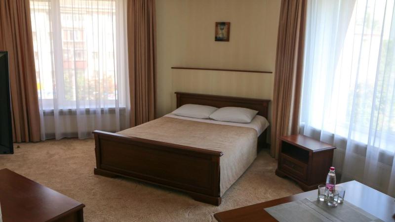 Deluxe Double Room image 4