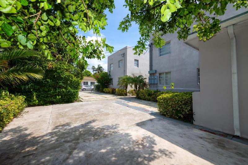 Sunny Days Apartments - image 2
