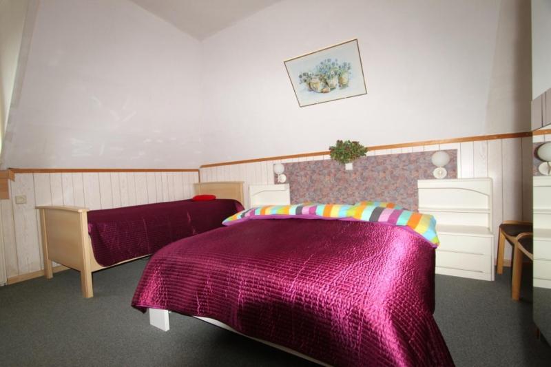 Standard Double Room image 3