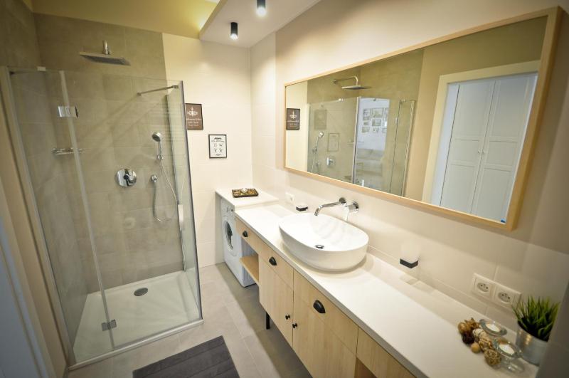 Unique Apartment Aquarius II - image 31