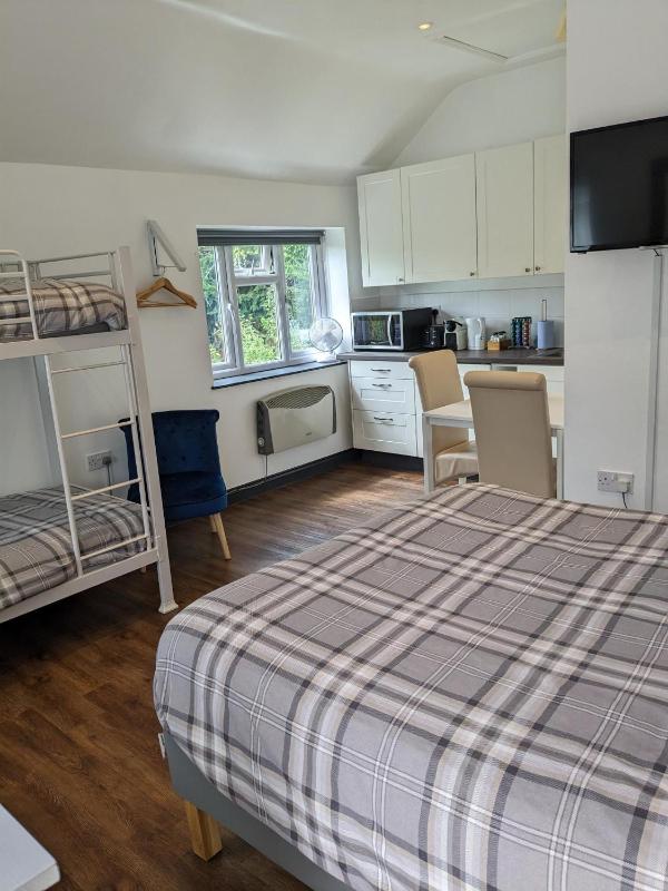 Featherbed Cottage - image 16