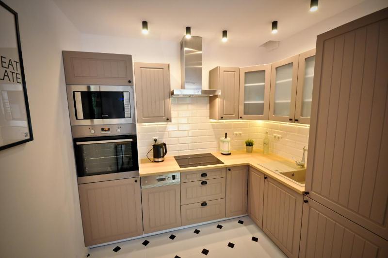 Unique Apartment Aquarius II - image 8