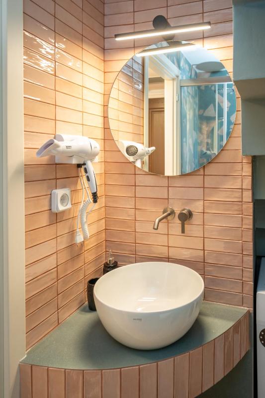 Pink Panther Maisonette Suite - image 39