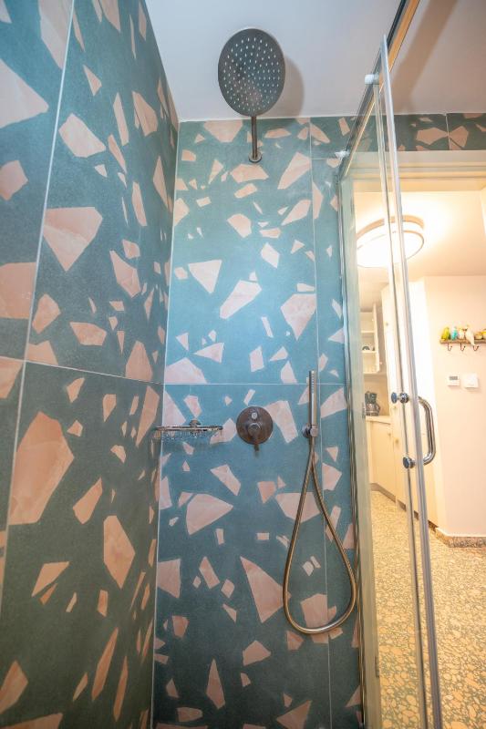 Pink Panther Maisonette Suite - image 29