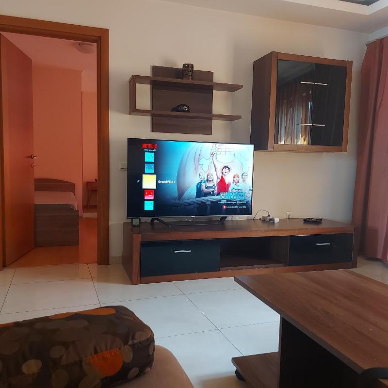 Luxury Two-Bedroom Apartment image 2