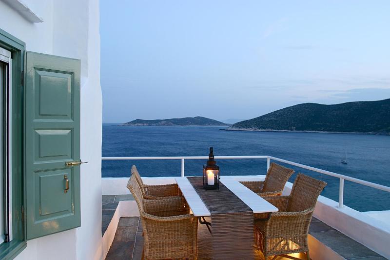 Executive Suite with Sea View image 2
