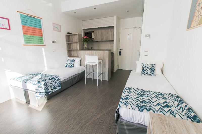 Superior Apartment image 1