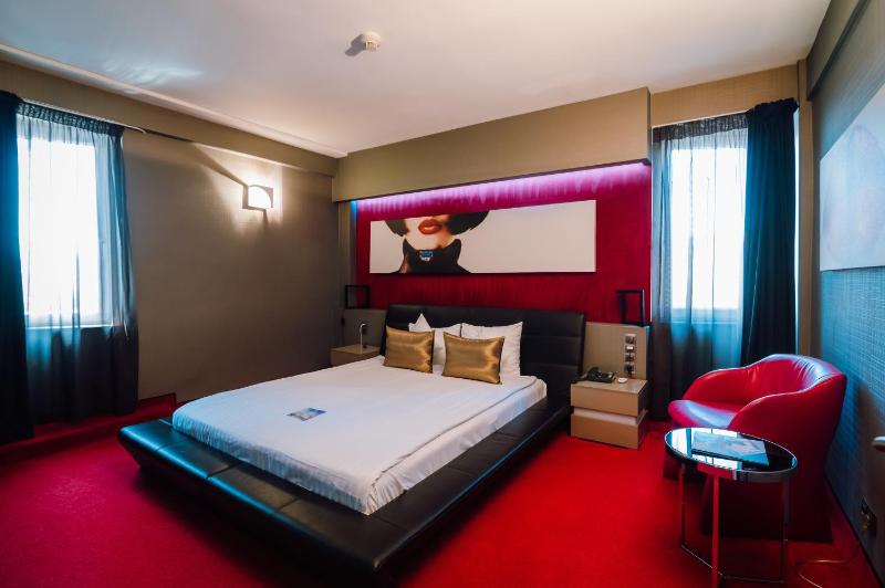 Executive Suite 5* image 4