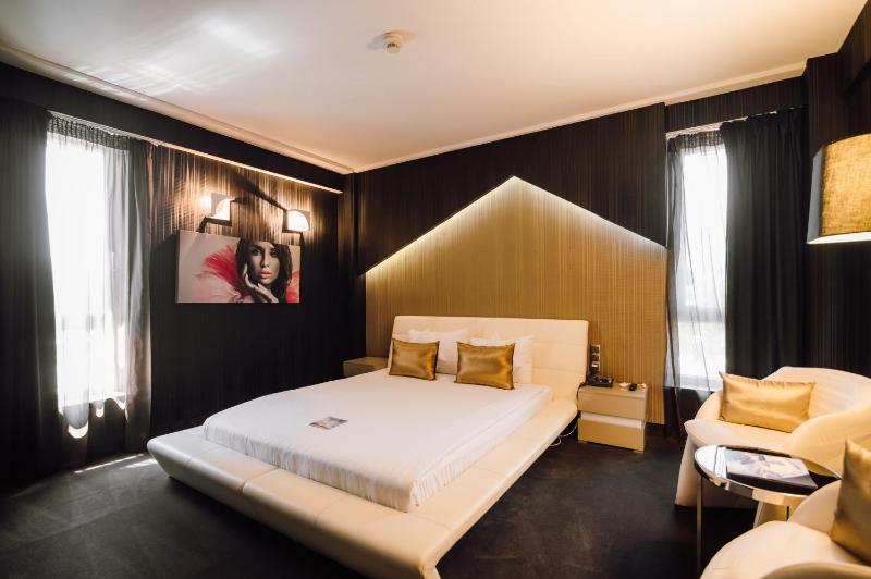 Executive Suite 5* image 1