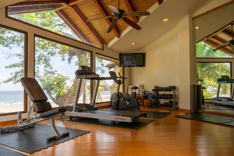 Palms 14 Luxury Beachfront Villa - image 13