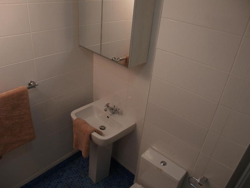 Two-Bedroom Apartment 4 image 2