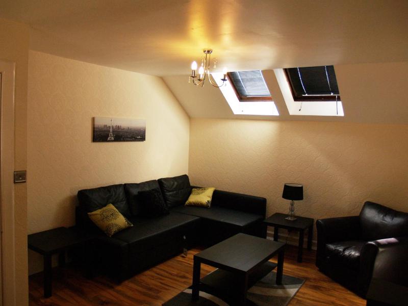 One-Bedroom Apartment 5 image 4