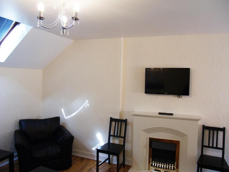 One-Bedroom Apartment 5 image 3