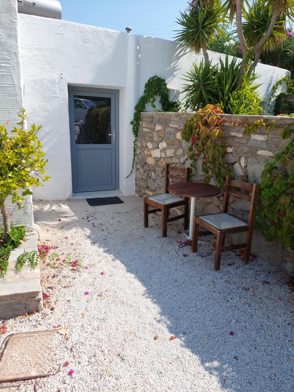 Budget Double or Twin Room with Garden View image 4