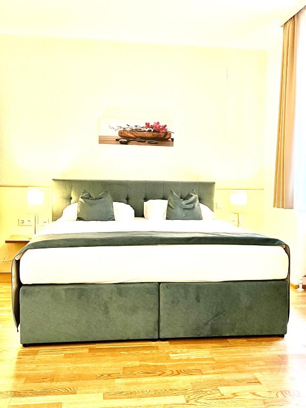 Double Room image 3