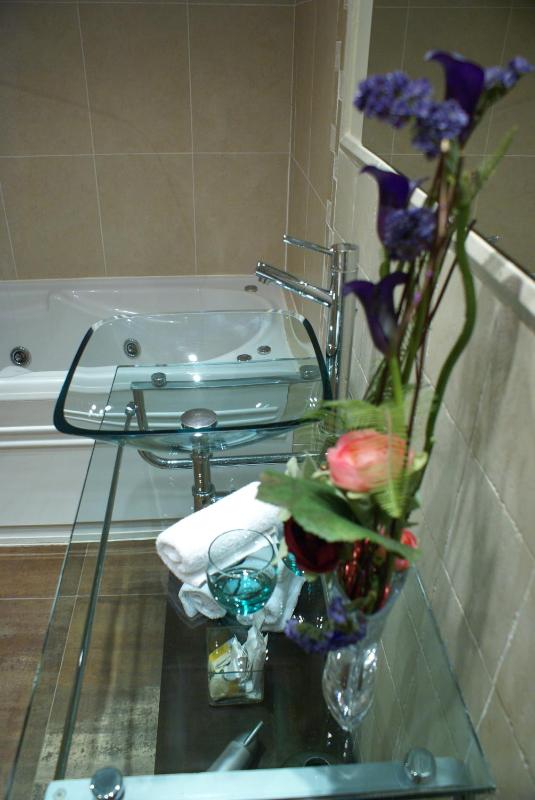 Superior Double Room with Spa Access image 4