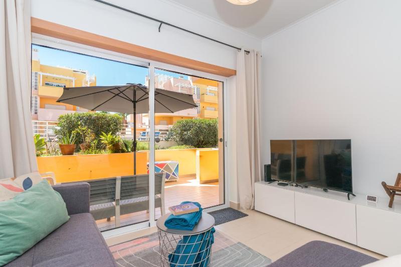 Casa Nobre 2BDR - 4 mins walk Train Station - Pool - Patio - Quiet - image 16