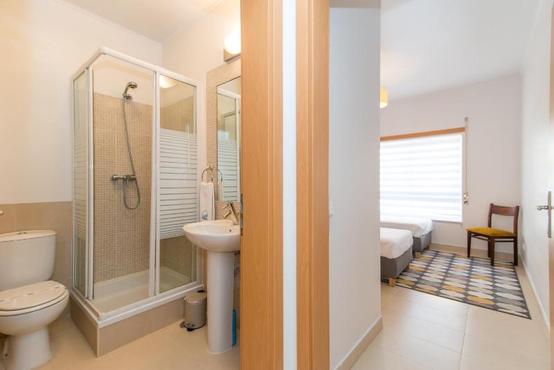 Casa Nobre 2BDR - 4 mins walk Train Station - Pool - Patio - Quiet - image 18