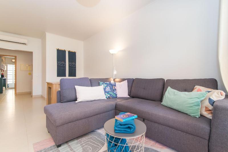 Casa Nobre 2BDR - 4 mins walk Train Station - Pool - Patio - Quiet - image 10