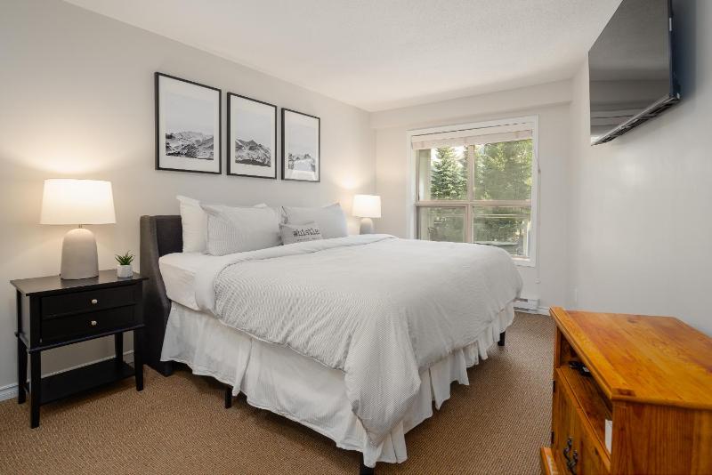 1 Bedroom Condo - image 8
