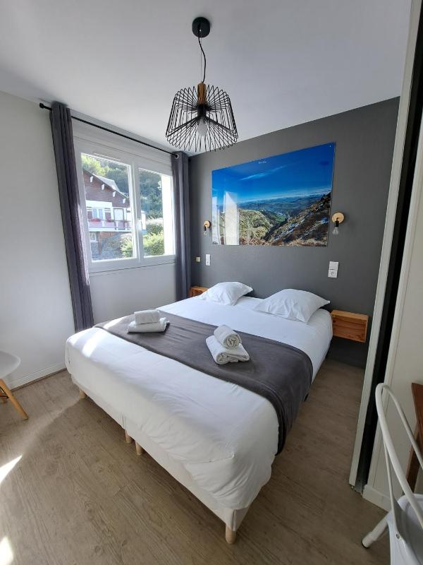 Double Room image 1