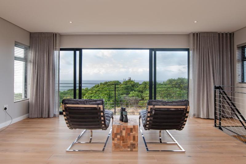 Golfers Nest. 4 Bedroom Villa. - image 16