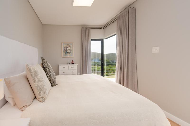 Golfers Nest. 4 Bedroom Villa. - image 4