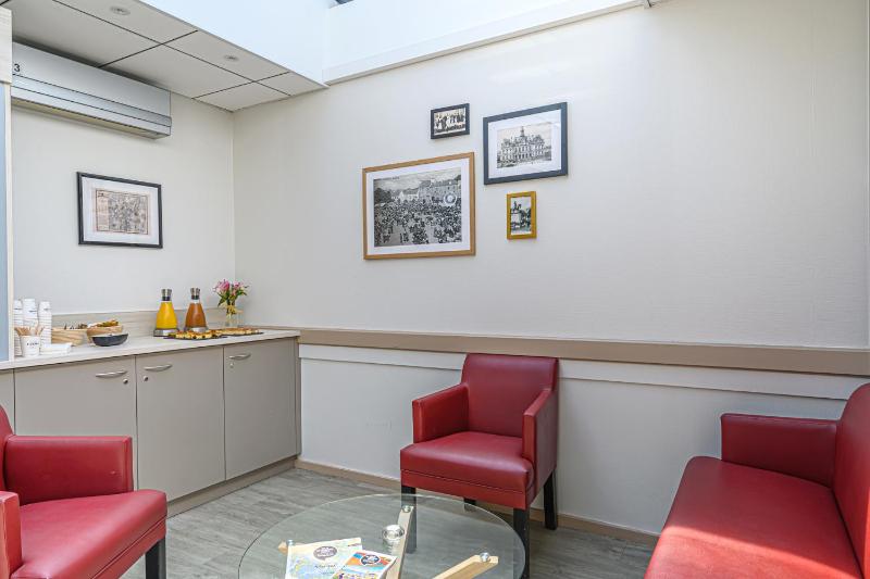 Kyriad Vannes Centre Ville - image 22